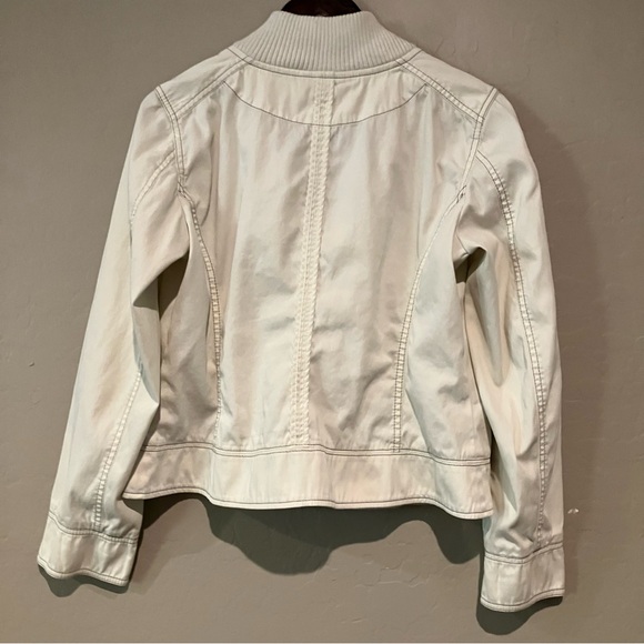 LOFT Ann Taylor Women's Cream Bomber Jacket Size 8 - Picture 11 of 16